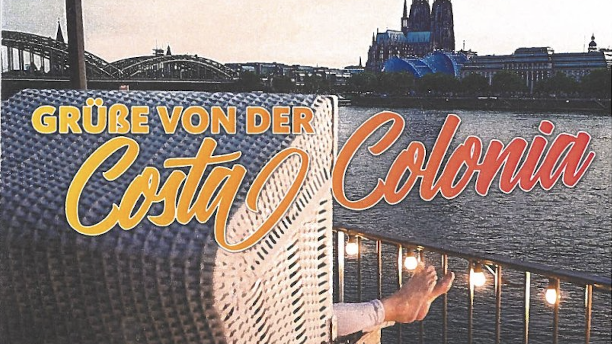 Eine Postkarte "Grüße von der Costa Colonia" mit Blick auf den Rhein und Köln